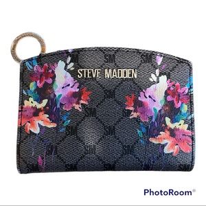 STEVE MADDEN Floral Wristlet